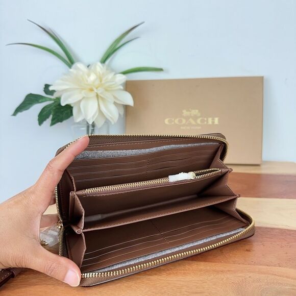NWT Coach Boxed Long Zip Around Wallet‎ In Signature Canvas With Floral Print - Picture 7 of 8